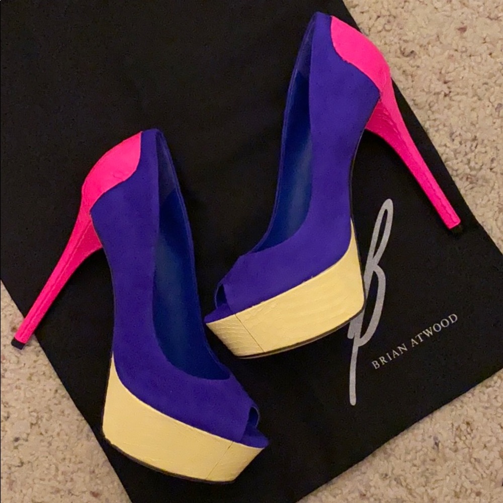 Brain Atwood Blayne Purple Pink suede pumps